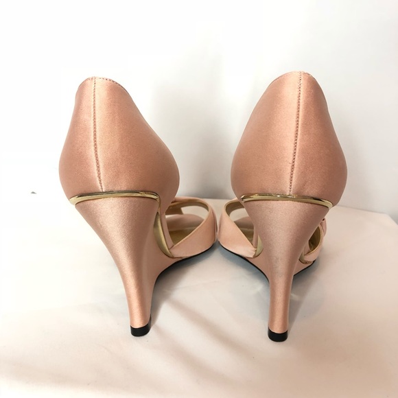 Nina Wedges - Picture 3 of 7